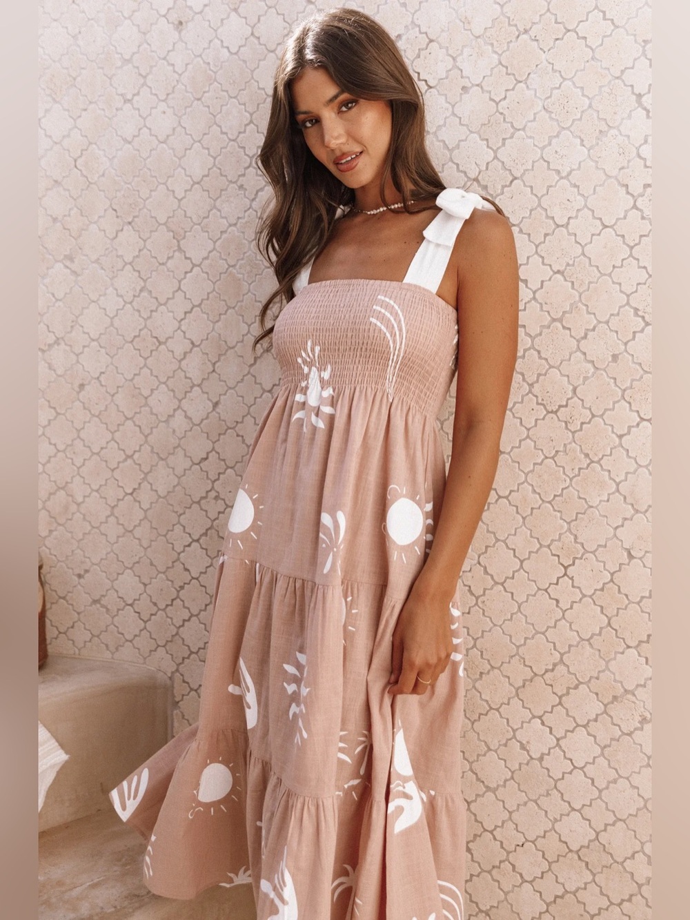 Petal & Pup Sarelle Midi Dress Tan Blush Tropical Print Size M NWT
